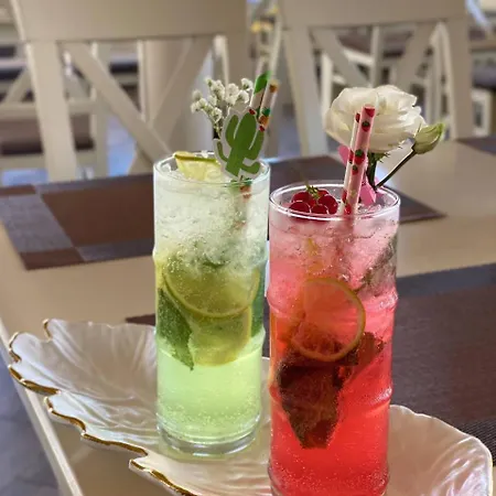 Hotel сонячна *